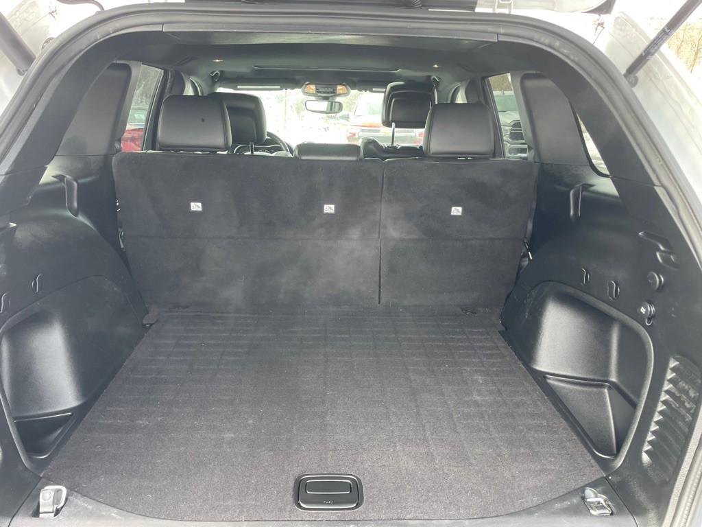 2022 Jeep Grand Cherokee Image 7