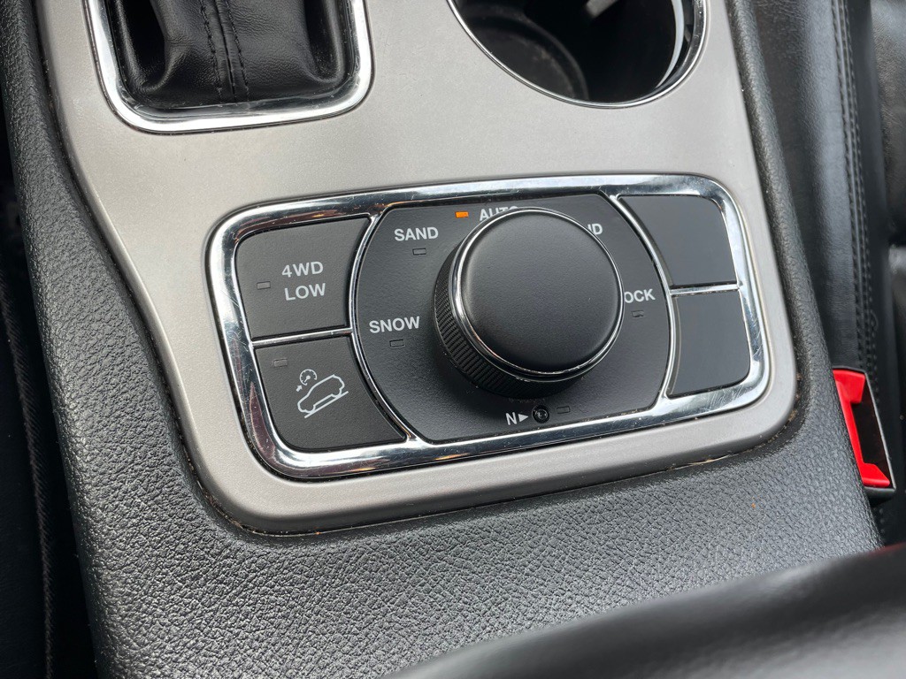 2022 Jeep Grand Cherokee Image 16