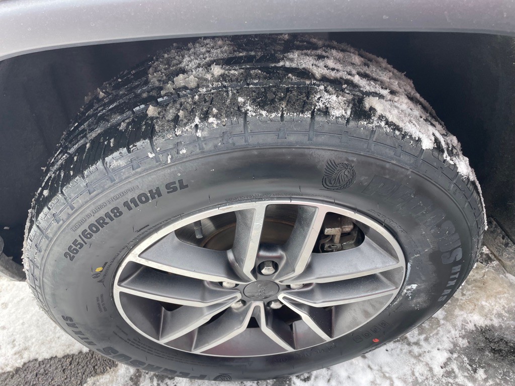 2022 Jeep Grand Cherokee Image 24