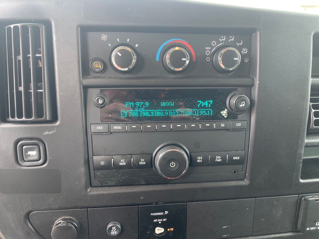 2024 GMC Savana Image 7