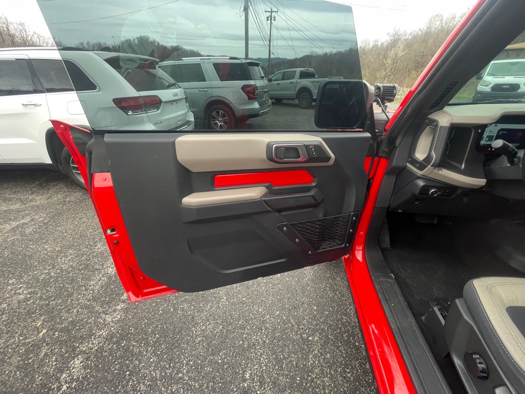 2023 Ford Bronco Image 6