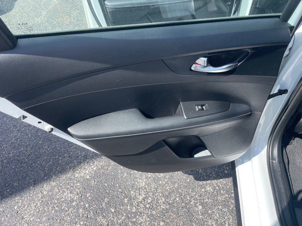 2023 Kia Forte Image 19