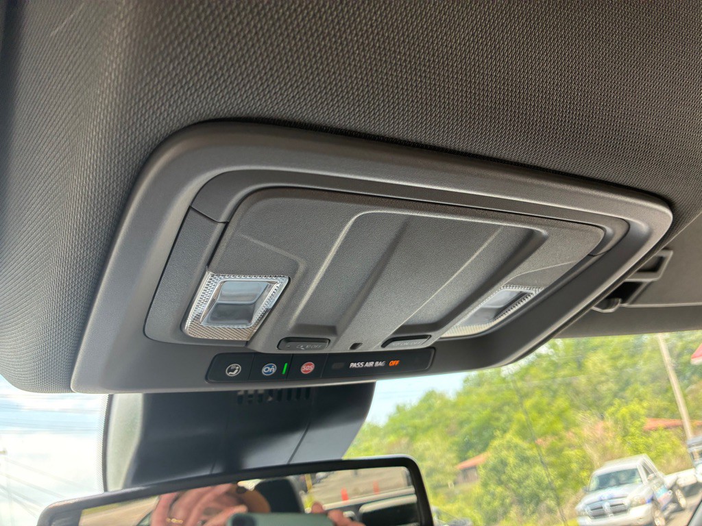 2025 GMC Sierra Image 12