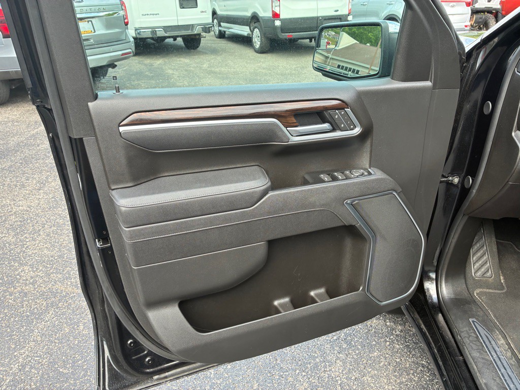 2025 GMC Sierra Image 13