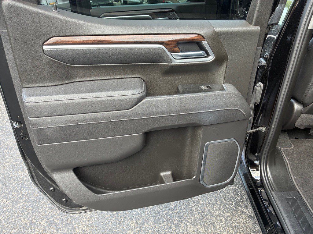 2025 GMC Sierra Image 14