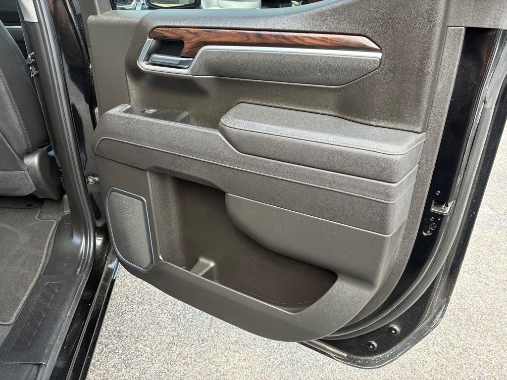 2025 GMC Sierra Image 15