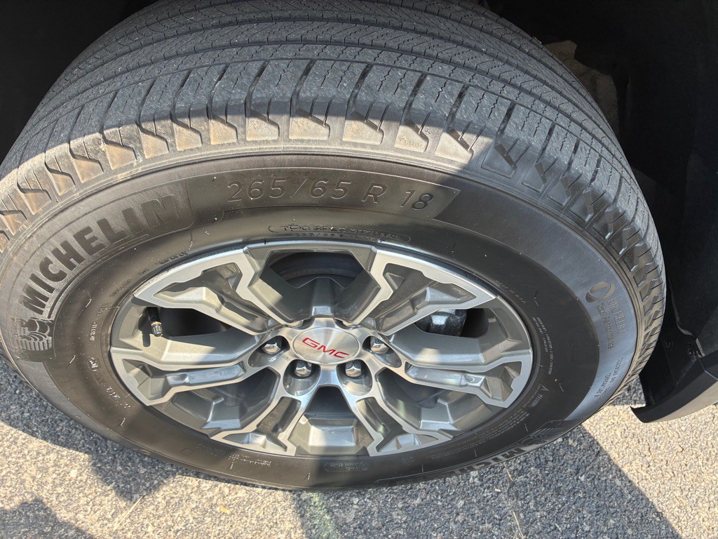 2025 GMC Sierra Image 35