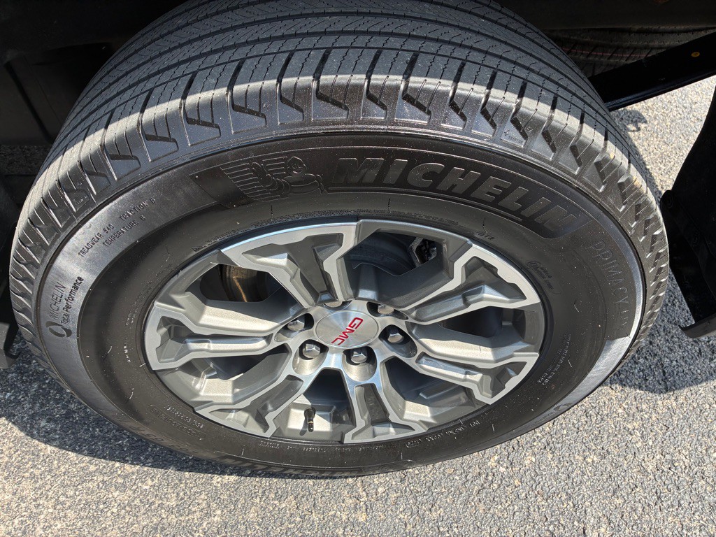 2025 GMC Sierra Image 36