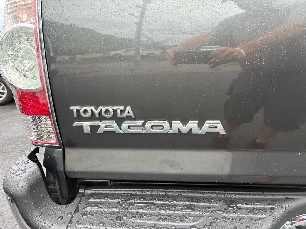 2015 Toyota Tacoma Image 13