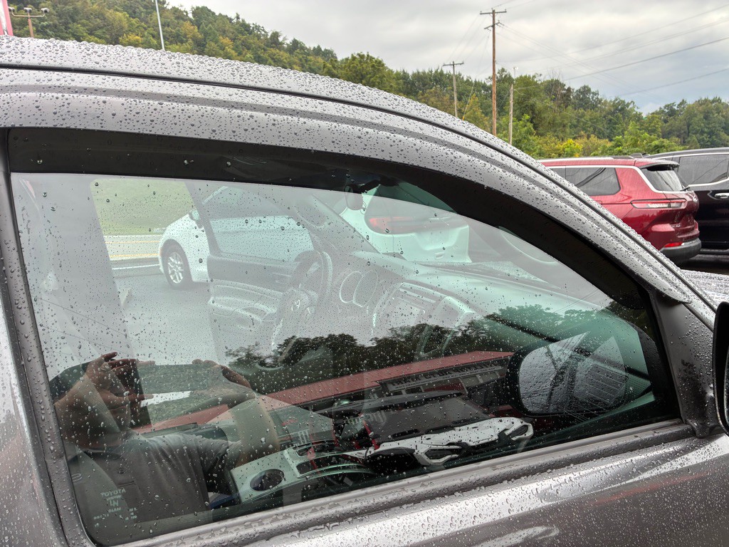 2015 Toyota Tacoma Image 18