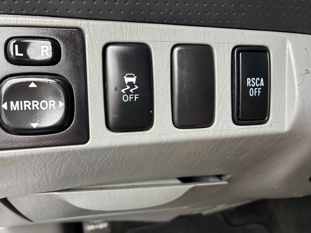 2015 Toyota Tacoma Image 21