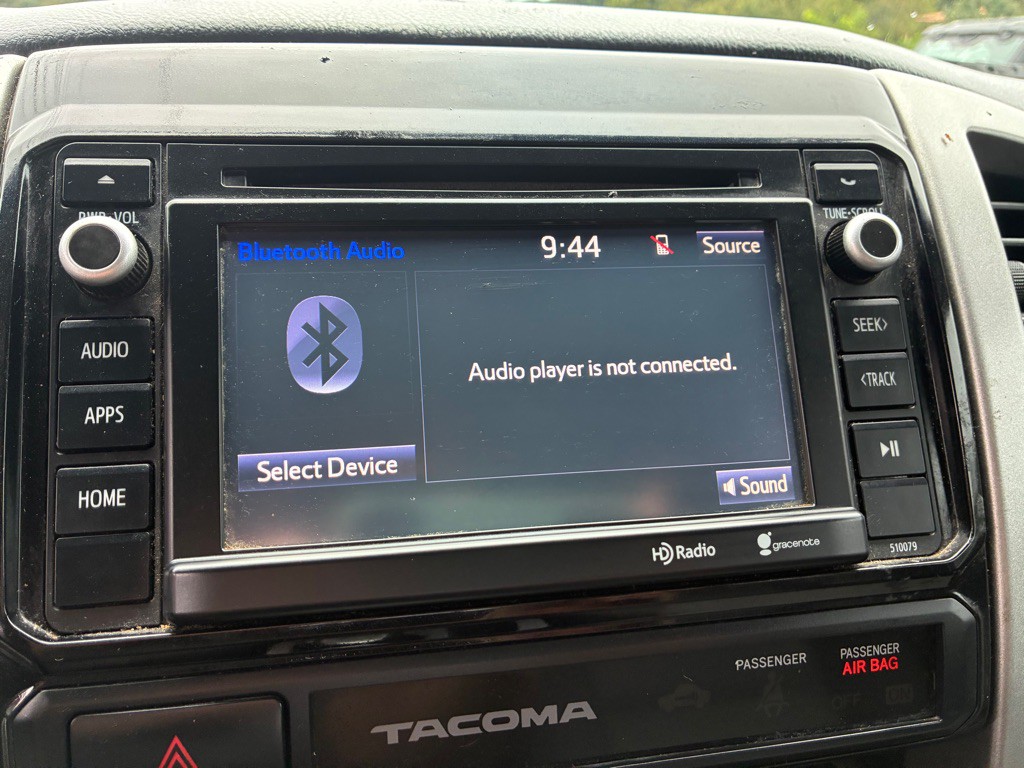 2015 Toyota Tacoma Image 25