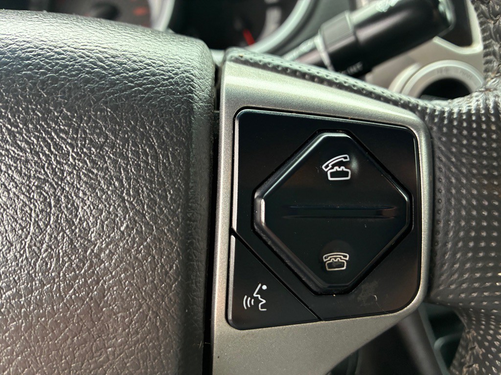 2015 Toyota Tacoma Image 29