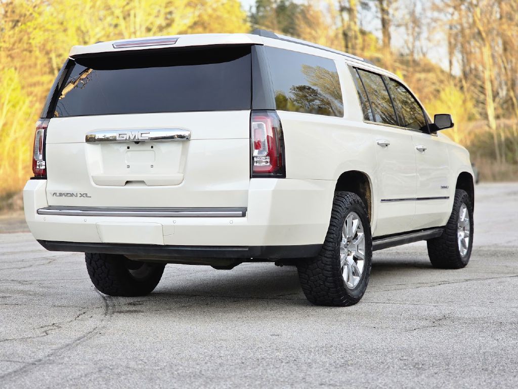 2015 GMC Yukon Image 7
