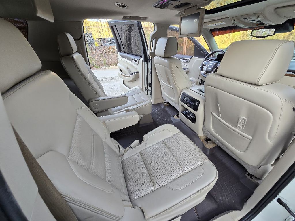 2015 GMC Yukon Image 29