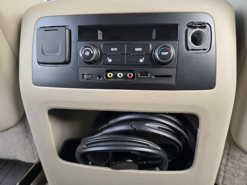 2015 GMC Yukon Image 32