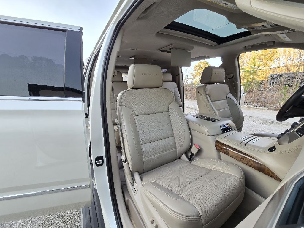 2015 GMC Yukon Image 35