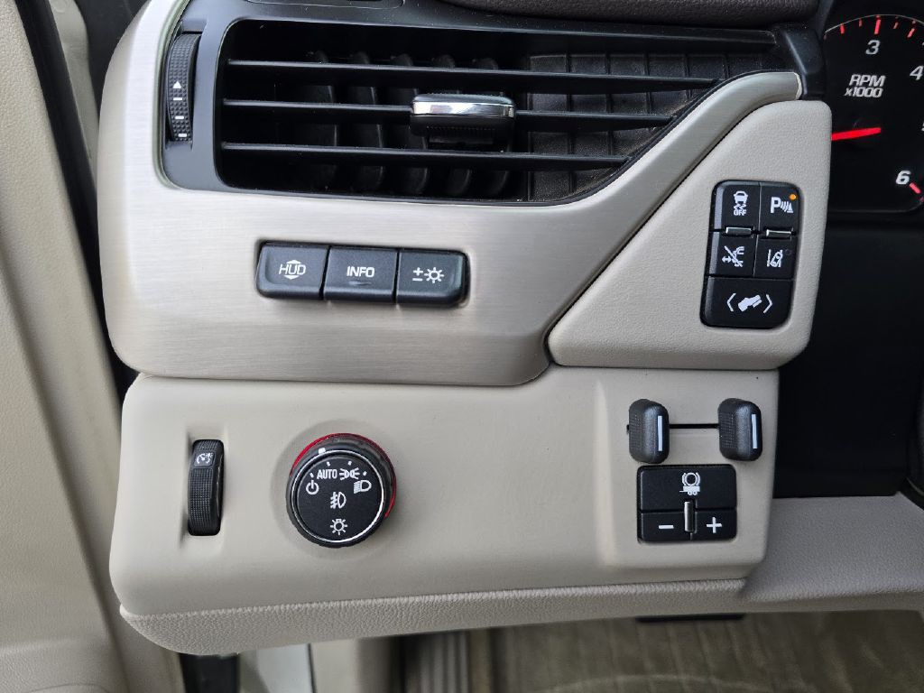 2015 GMC Yukon Image 41