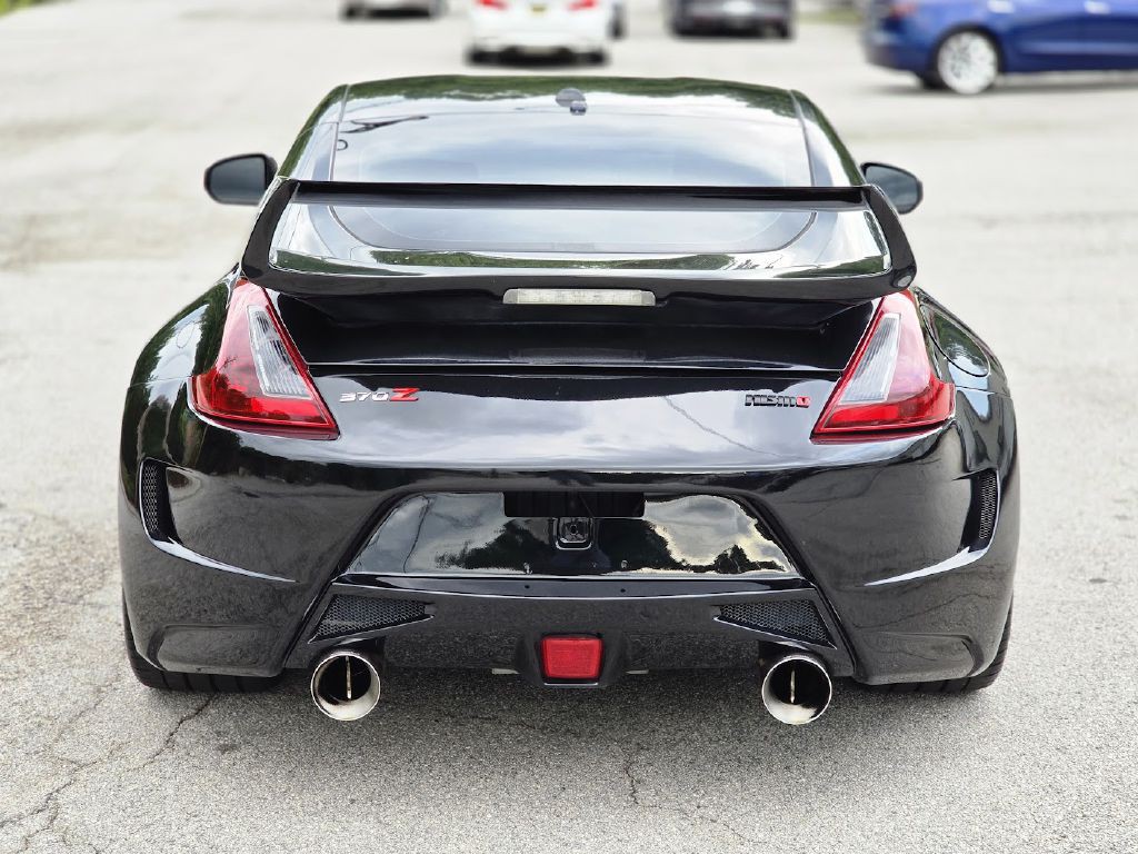 2014 Nissan 370Z Image 10