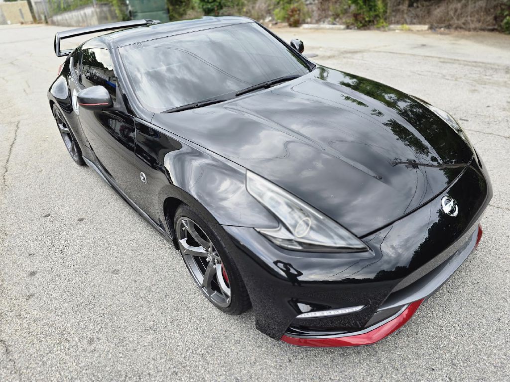 2014 Nissan 370Z Image 16