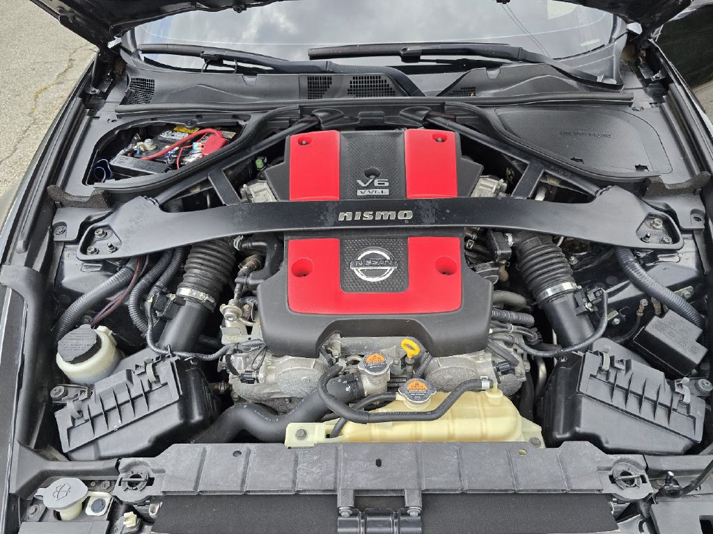 2014 Nissan 370Z Image 26