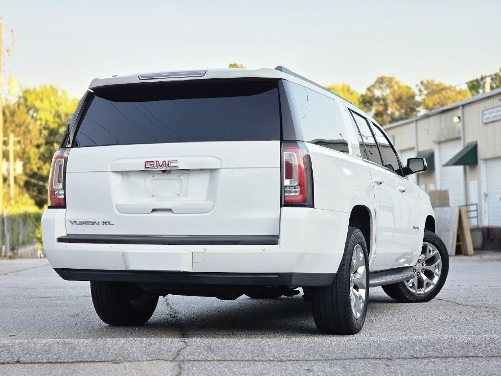 2016 GMC Yukon Image 3