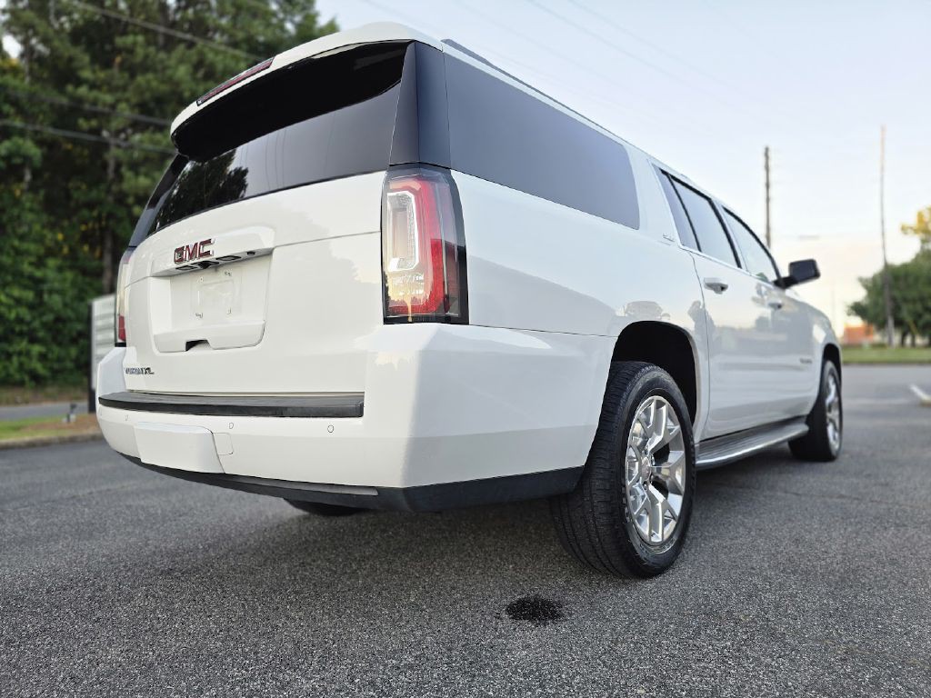 2016 GMC Yukon Image 9