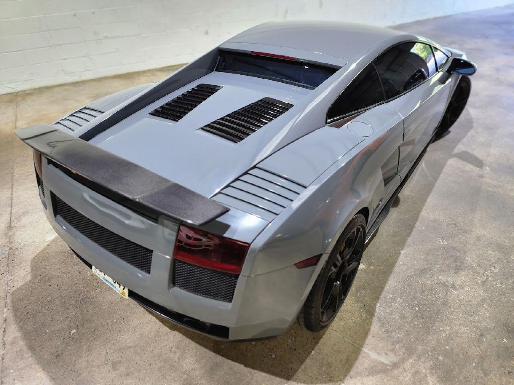 2004 Lamborghini Gallardo Image 12