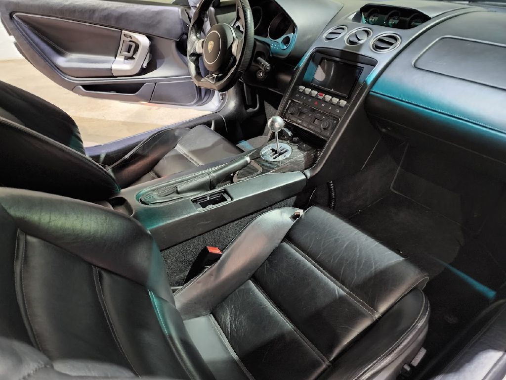 2004 Lamborghini Gallardo Image 32