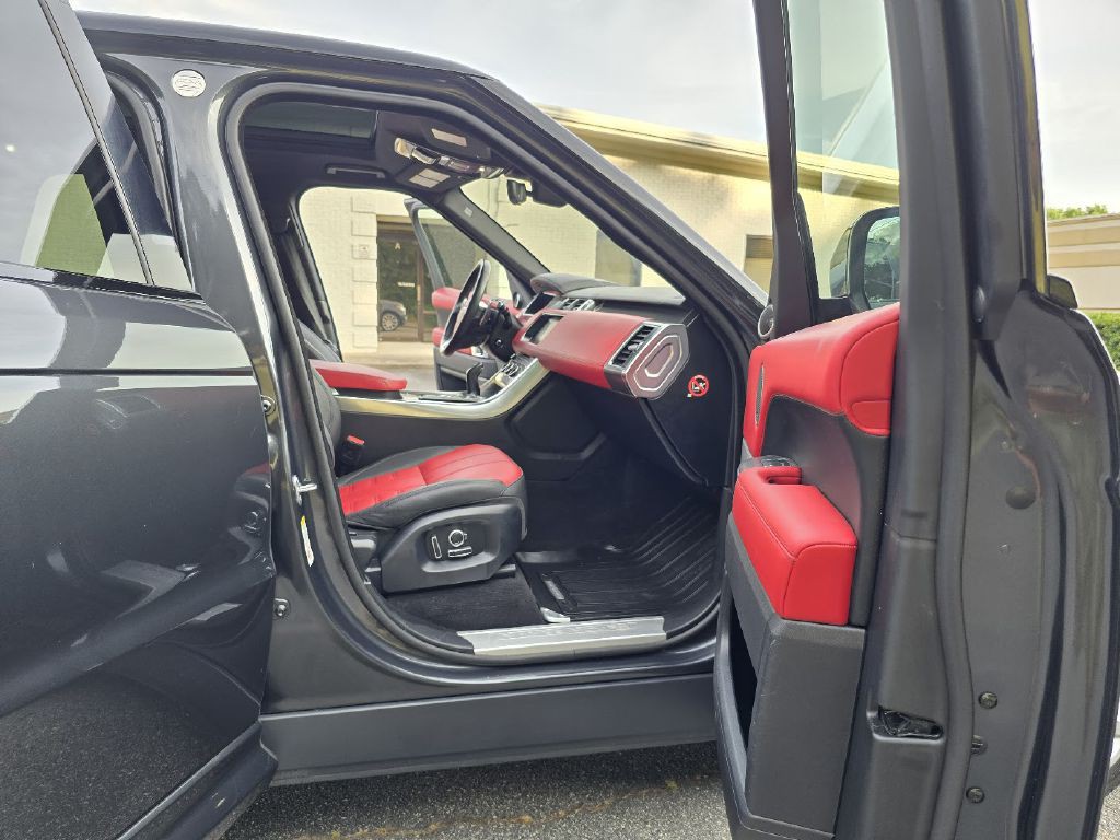 2017 Land Rover Range Rover Sport Image 32