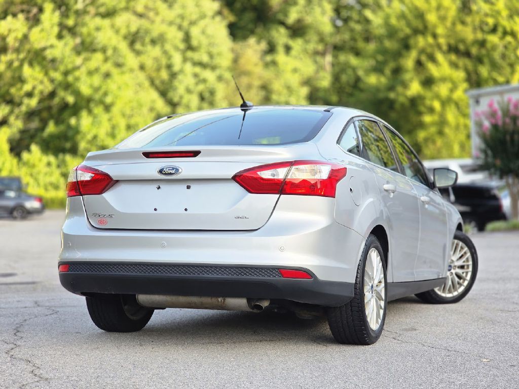 2012 Ford Focus Image 3