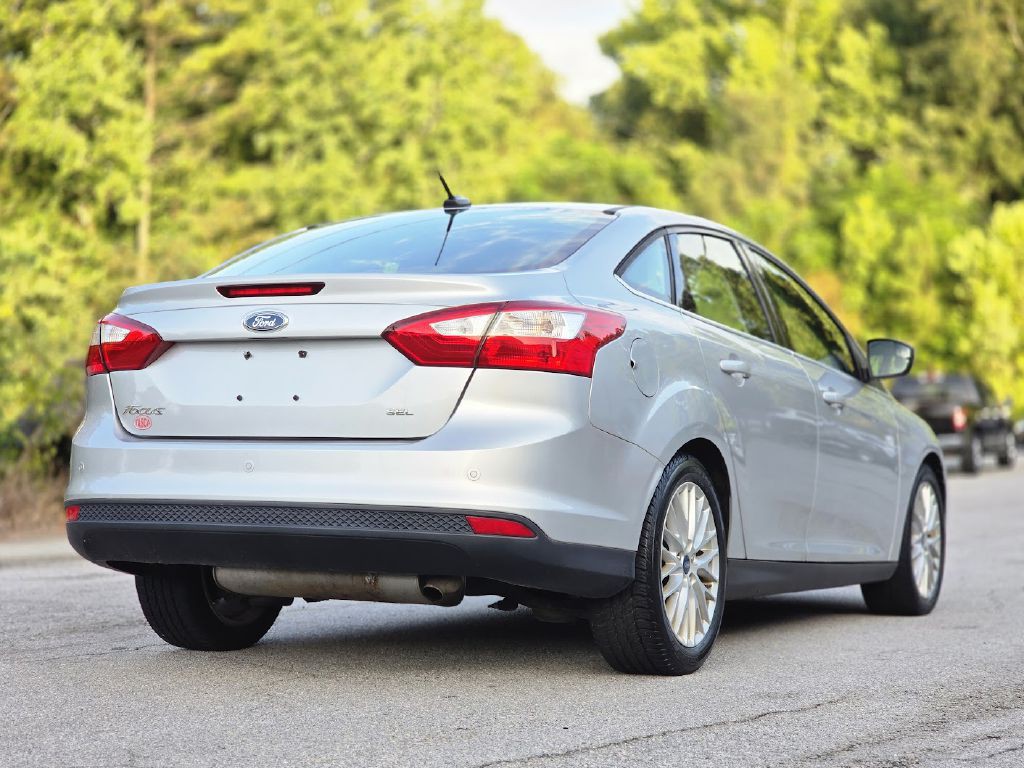 2012 Ford Focus Image 8