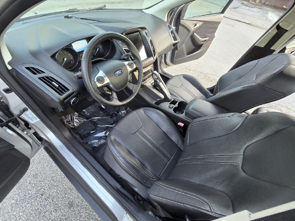 2012 Ford Focus Image 18