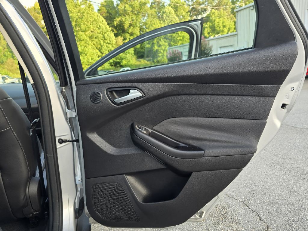 2012 Ford Focus Image 28