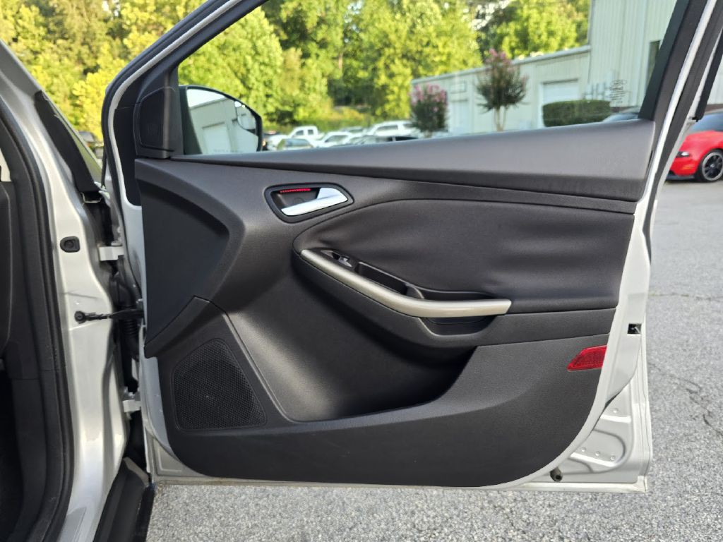 2012 Ford Focus Image 29