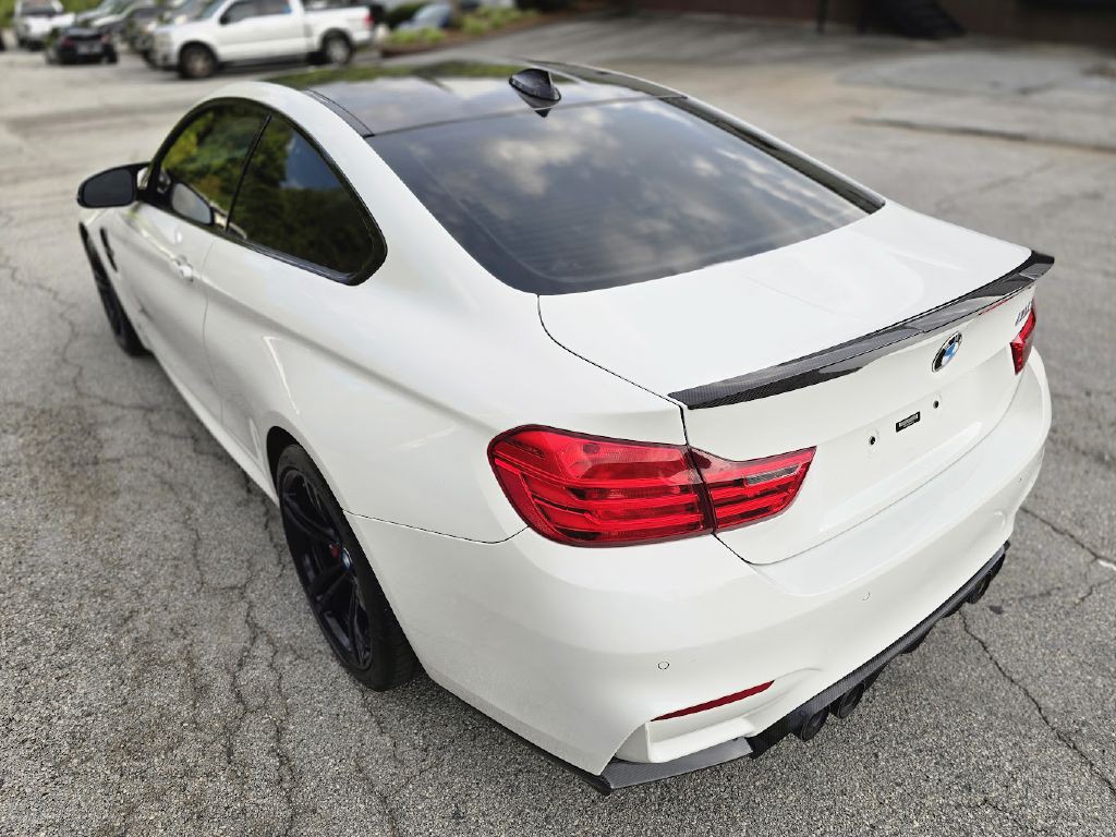 2016 BMW M4 Image 10