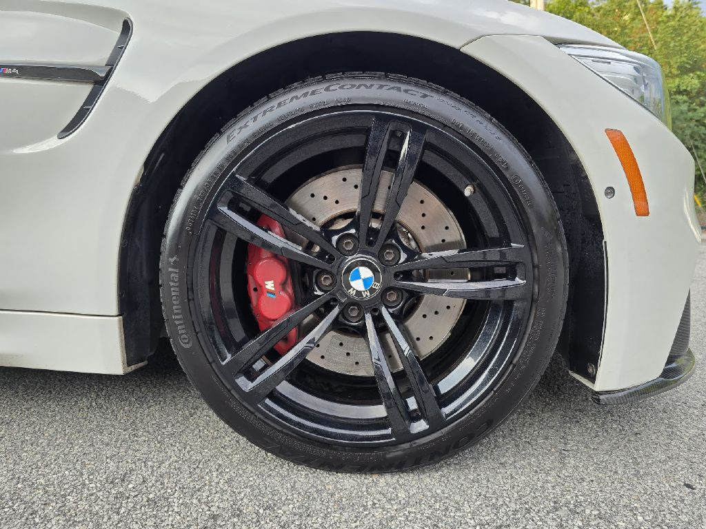 2016 BMW M4 Image 25