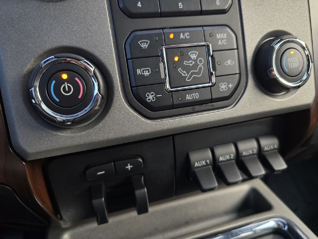 2013 Ford F-250 Image 36