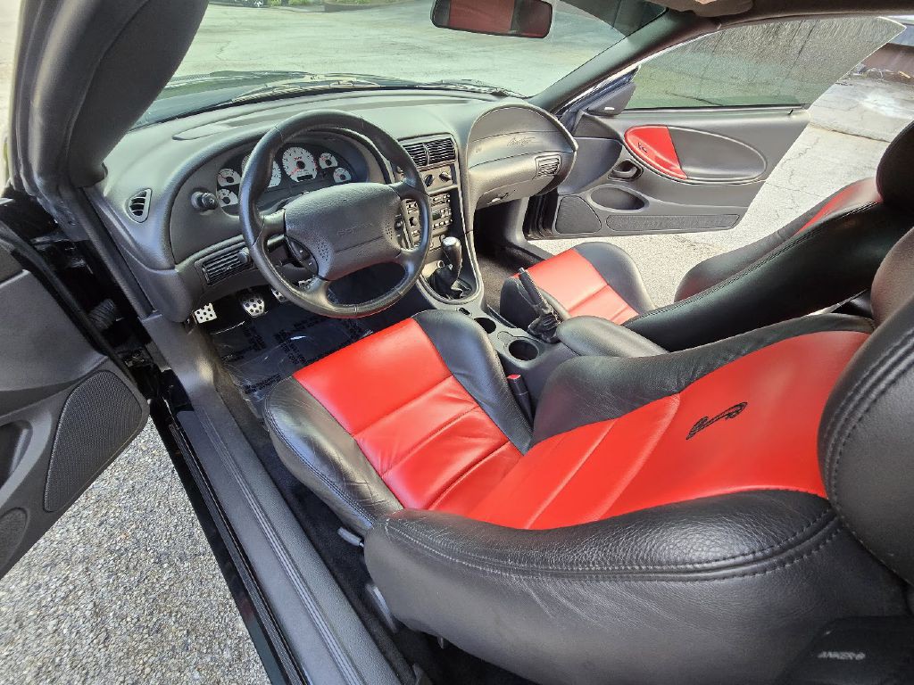 2003 Ford Mustang Image 30