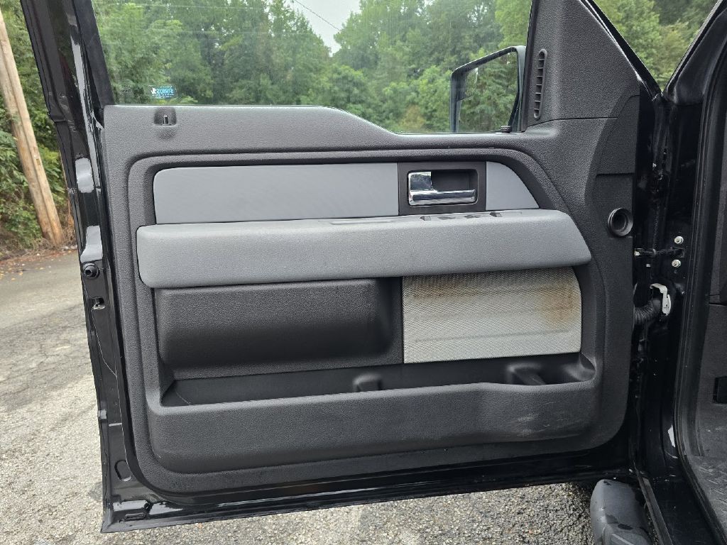 2014 Ford F-150 Image 24