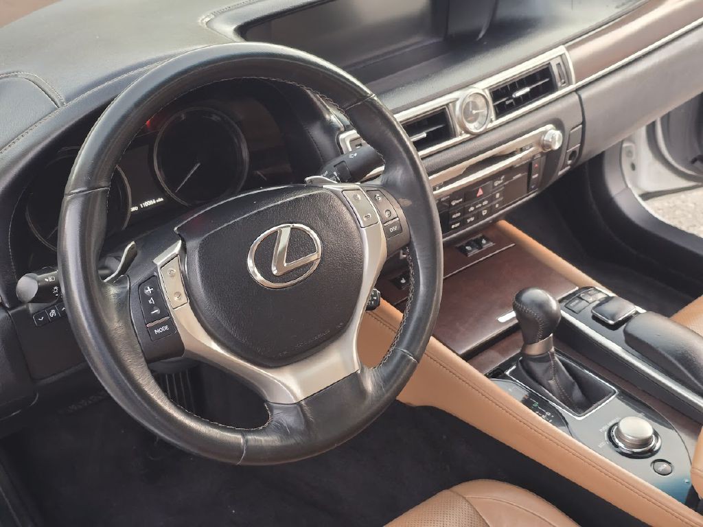 2013 Lexus GS Image 23