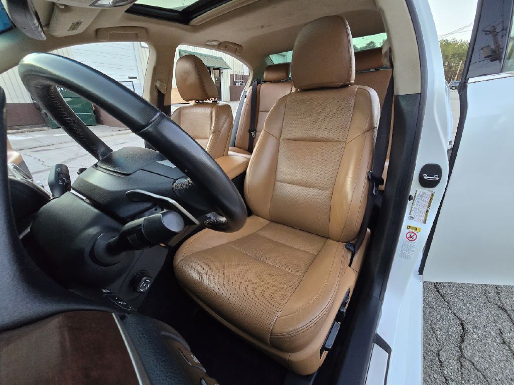 2013 Lexus GS Image 25