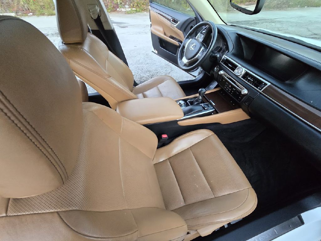 2013 Lexus GS Image 30