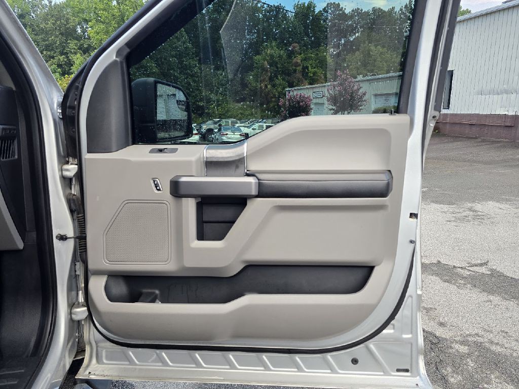 2015 Ford F-150 Image 29