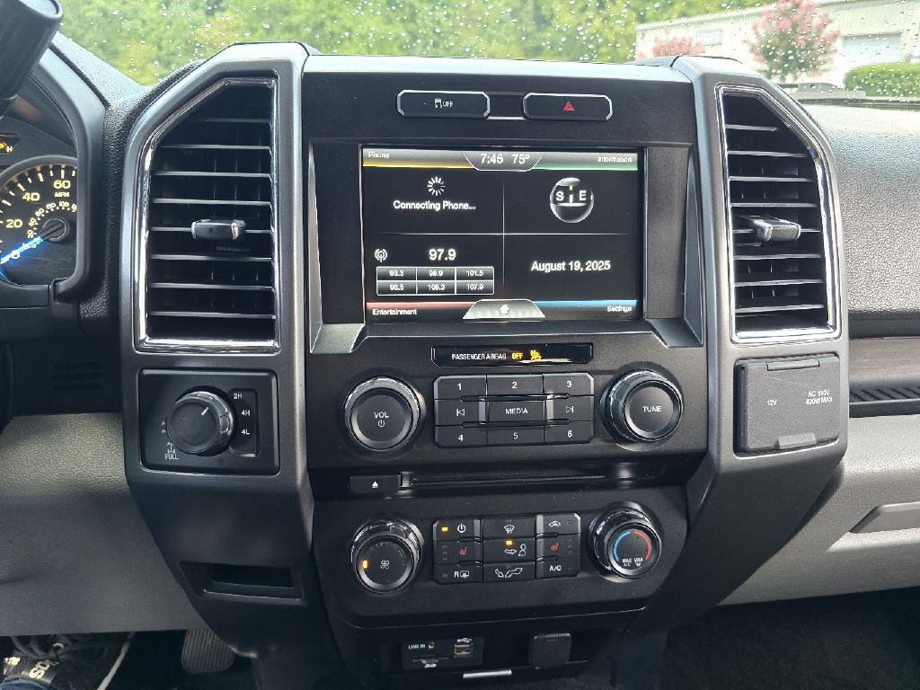 2015 Ford F-150 Image 30