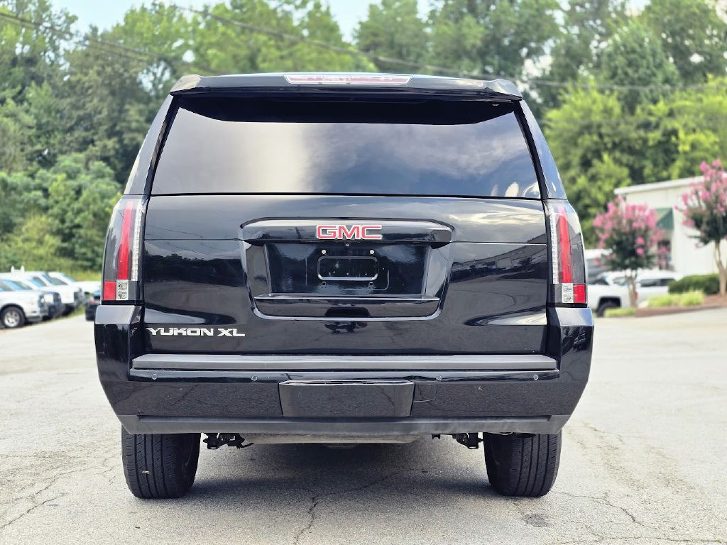 2017 GMC Yukon Image 8