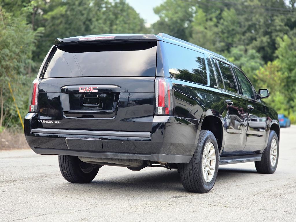 2017 GMC Yukon Image 9