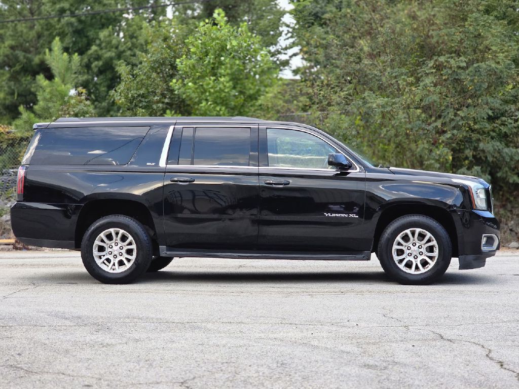 2017 GMC Yukon Image 10
