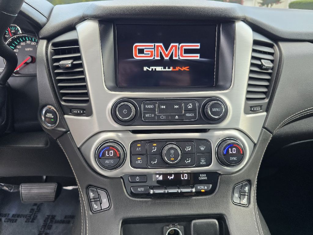2017 GMC Yukon Image 38