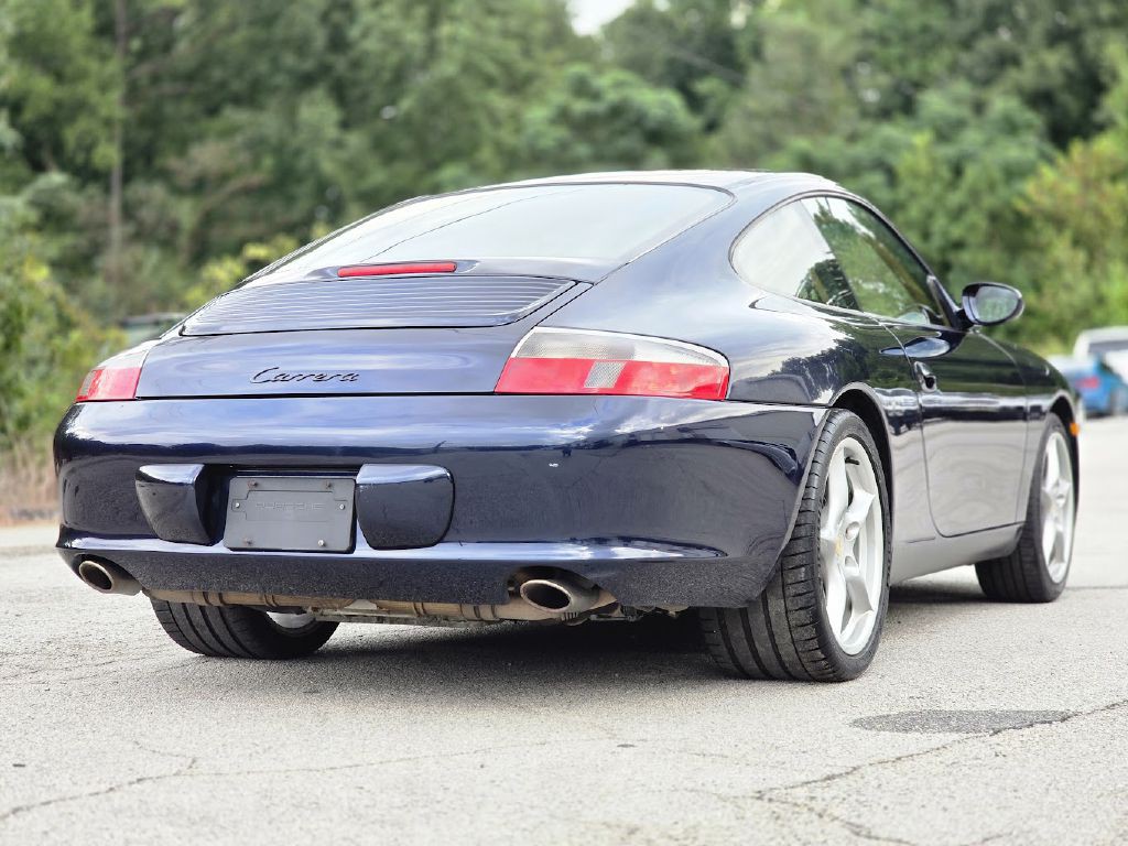 2003 Porsche 911 Image 10